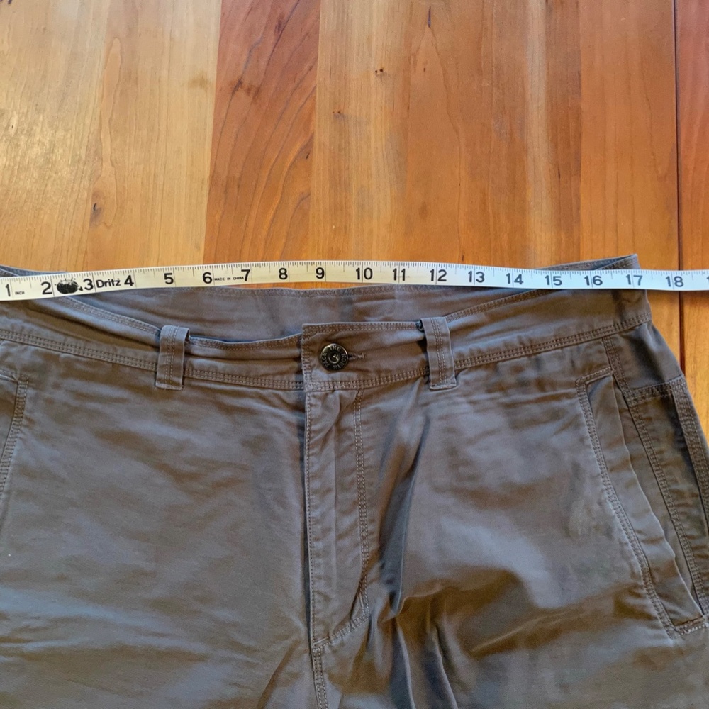 North Face Shorts 34 waist - Excellent Condition - Picture 4 of 7
